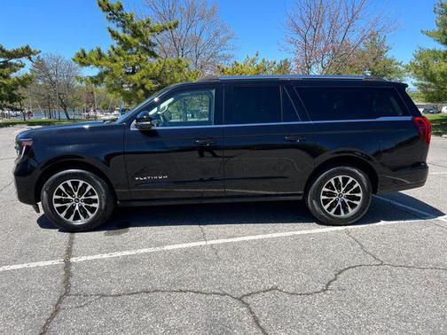 AGATE BLACK METALLIC 2025 Ford Expedition Max Platinum