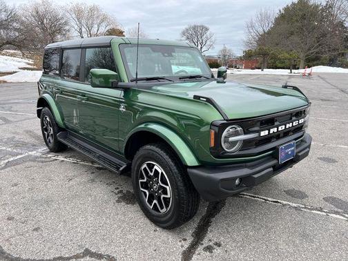 2025 Ford Bronco Outer Banks