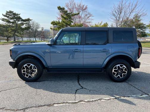 AZURE GRAY MET TRI-COAT 2025 Ford Bronco Outer Banks