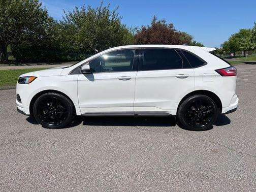 2022 Ford Edge ST