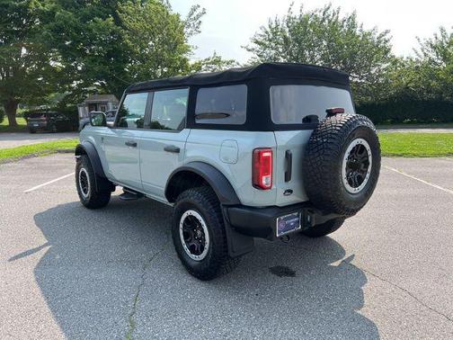 2022 Ford Bronco Base