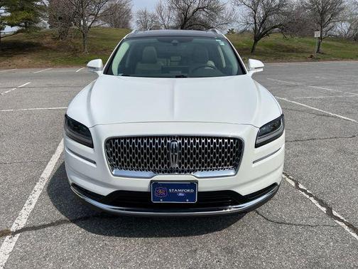 PRISTINE WHITE MET 3C 2022 Lincoln Nautilus Reserve