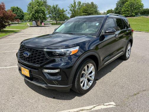 AGATE BLACK METALLIC 2021 Ford Explorer Platinum