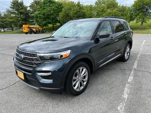 STONE BLUE METALLIC 2023 Ford Explorer XLT