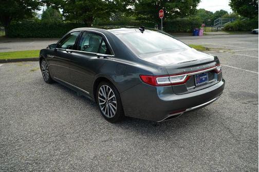 2019 Lincoln Continental Select