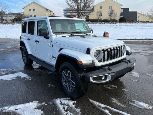 2025 Jeep Wrangler 4-Door Sahara 4x4
