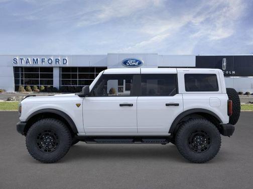 OXFORD WHITE 2026 Ford Bronco Badlands