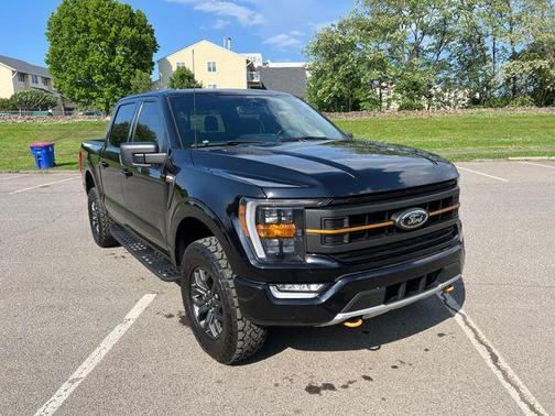 AGATE BLACK METALLIC 2022 Ford F-150 Tremor