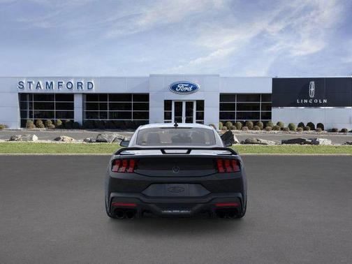 2025 Ford Mustang Dark Horse Fastback