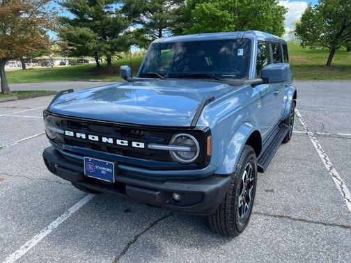 AZURE GRAY MET TRI-COAT 2025 Ford Bronco Outer Banks