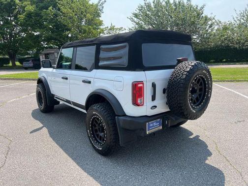 2021 Ford Bronco Base