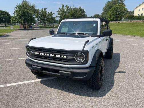2021 Ford Bronco Base