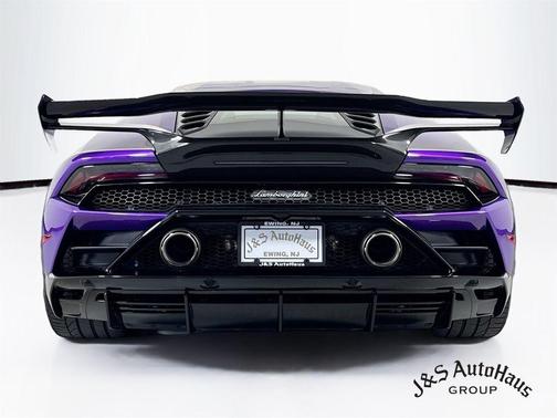 2022 Lamborghini Huracan EVO Coupe