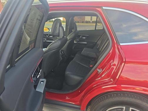 2024 Mercedes-Benz GLC 300 4MATIC