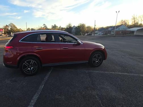 2024 Mercedes-Benz GLC 300 4MATIC
