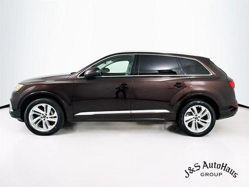 2022 Audi Q7 55 Premium Plus