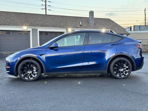 2023 Tesla Model Y Long Range Dual Motor All-Wheel Drive