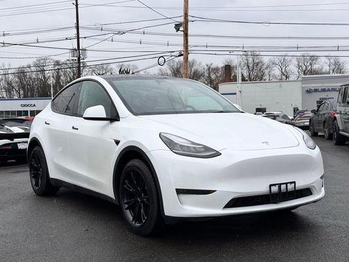 2023 Tesla Model Y Long Range Dual Motor All-Wheel Drive