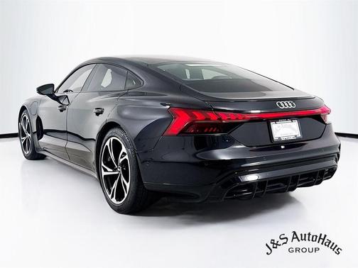 2022 Audi e-tron GT Prestige