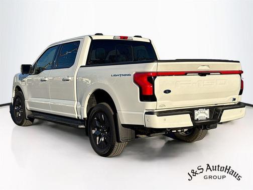 2022 Ford F-150 Lightning LARIAT