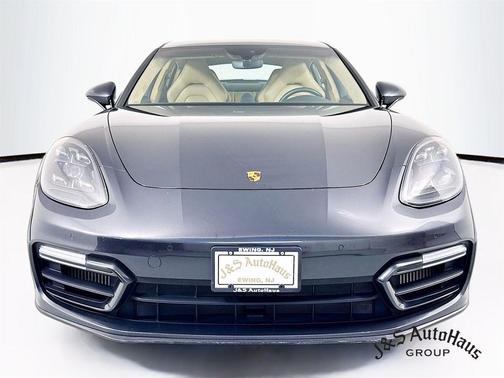 2022 Porsche Panamera GTS