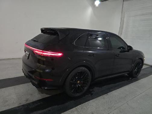 2021 Porsche Cayenne GTS