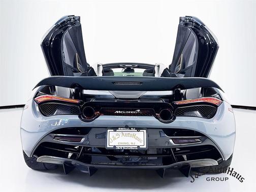 2023 McLaren 720S Base