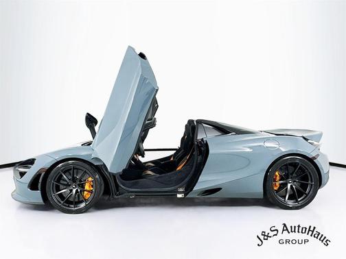 2023 McLaren 720S Base