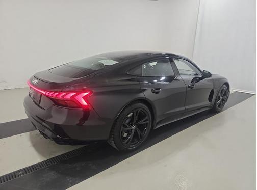 2022 Audi e-tron GT Prestige