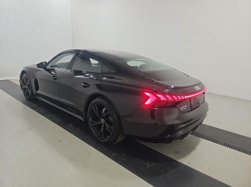 2022 Audi e-tron GT Prestige