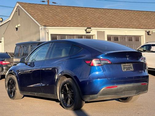 2023 Tesla Model Y Long Range Dual Motor All-Wheel Drive