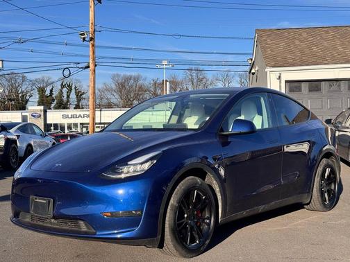2023 Tesla Model Y Long Range Dual Motor All-Wheel Drive