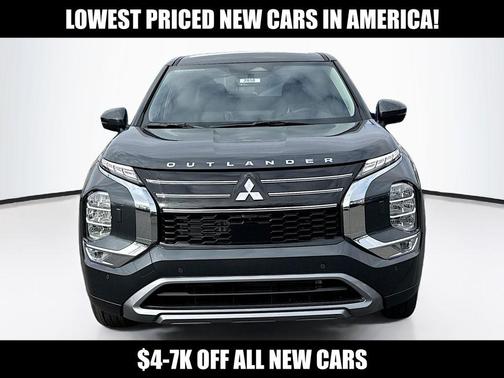 Graphite Gray 2026 Mitsubishi Outlander SE 2.5 S-AWC