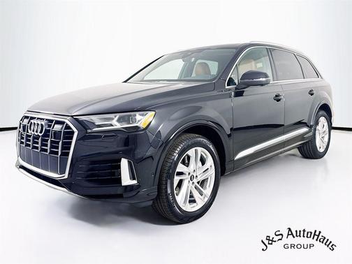 2022 Audi Q7 55 Premium Plus