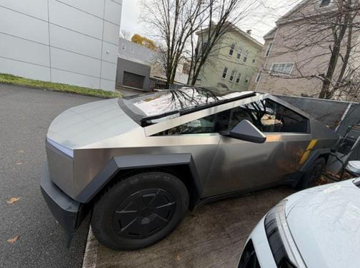 2024 Tesla Cybertruck All-Wheel Drive