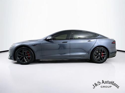 2023 Tesla Model S Plaid