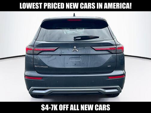 Graphite Gray 2026 Mitsubishi Outlander SE 2.5 S-AWC