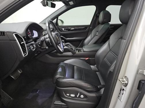 2021 Porsche Cayenne S