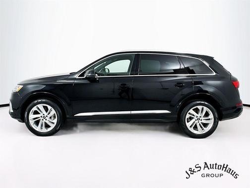 2022 Audi Q7 55 Premium Plus