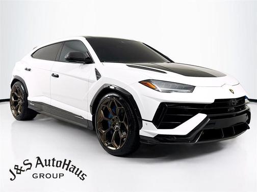2023 Lamborghini Urus Performante