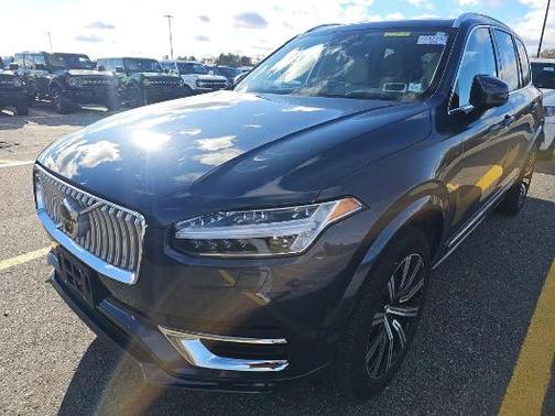 2023 Volvo XC90 B6 Plus 7-Seater