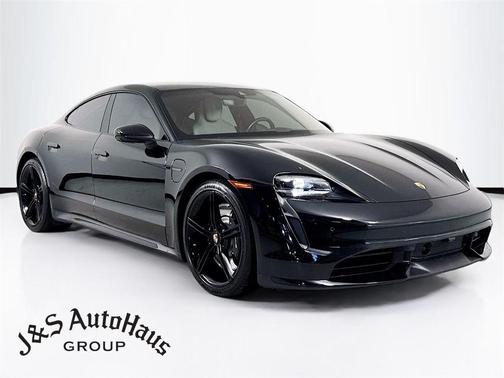2021 Porsche Taycan Turbo