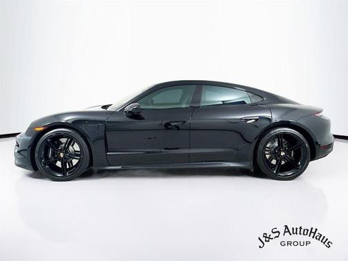 2021 Porsche Taycan Turbo