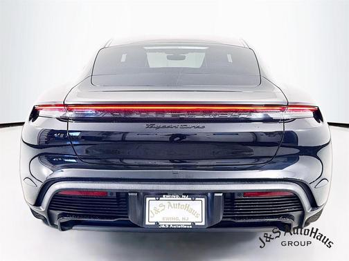 2021 Porsche Taycan Turbo