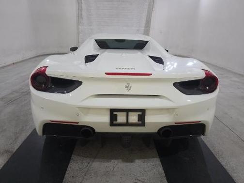 2018 Ferrari 488 Spider Base