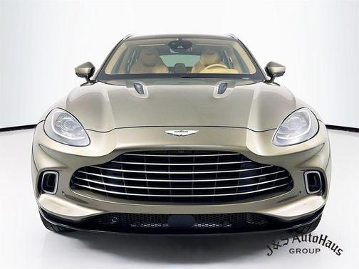 2021 Aston Martin DBX Base