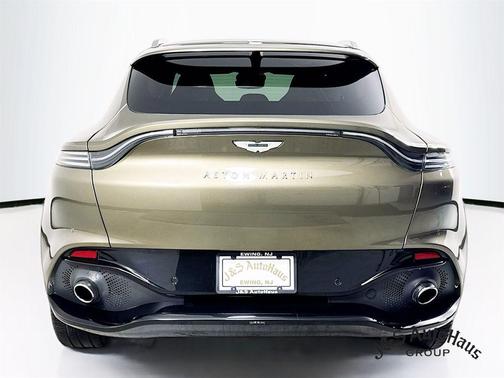 2021 Aston Martin DBX Base