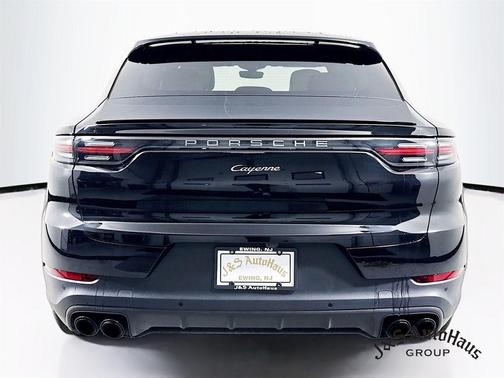 2023 Porsche Cayenne Platinum Edition