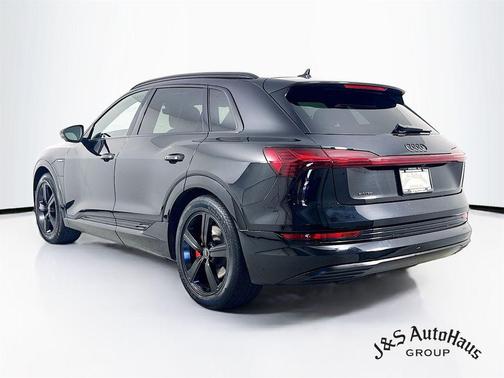 2019 Audi e-tron Premium Plus