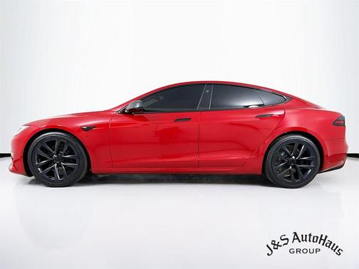 2022 Tesla Model S Plaid